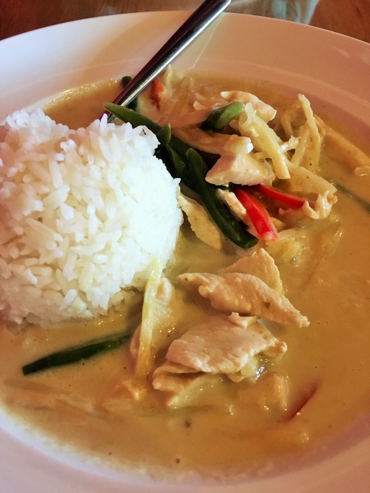 Green curry with chicken and white rice at Tara Thai in El Paso.